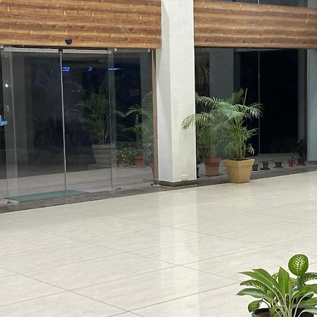 Heaven 7 Hotel & Resort Himatnagar 외부 사진