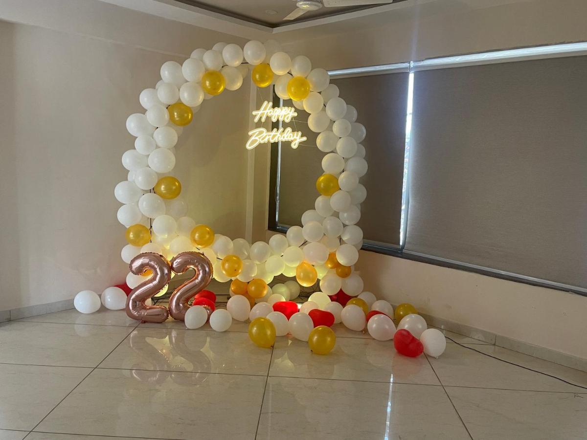 Heaven 7 Hotel & Resort Himatnagar 외부 사진